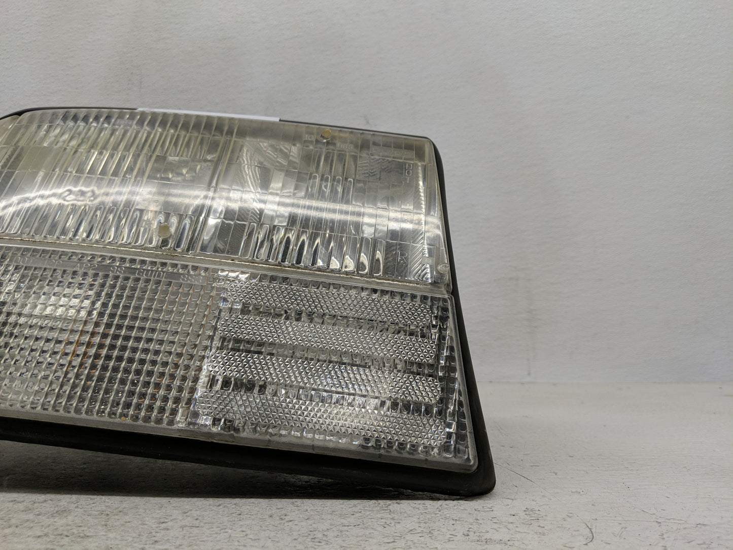 1998 Chevrolet S10 Passenger Right Oem Head Light Headlight Lamp - Oemusedautoparts1.com
