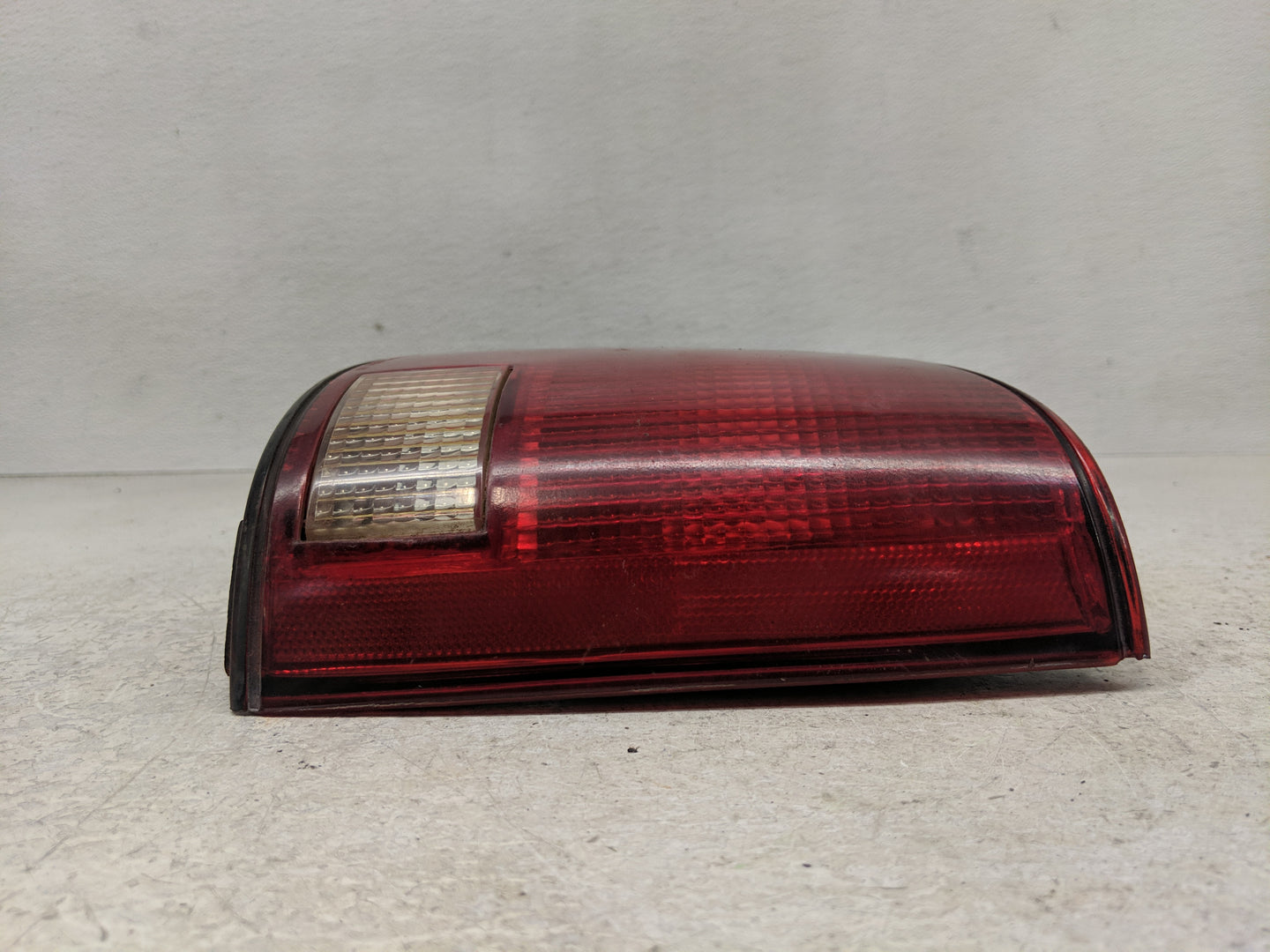 1994-2003 Chevrolet S10 Tail Light Assembly Driver Left OEM P/N:16516093 Fits OEM Used Auto Parts - Oemusedautoparts1.com