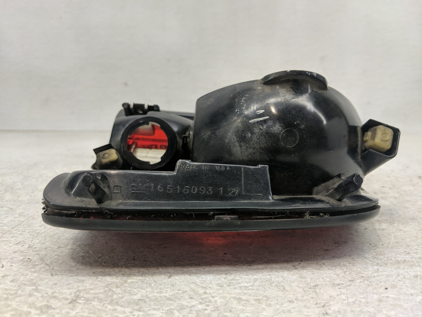 1994-2003 Chevrolet S10 Tail Light Assembly Driver Left OEM P/N:16516093 Fits OEM Used Auto Parts - Oemusedautoparts1.com