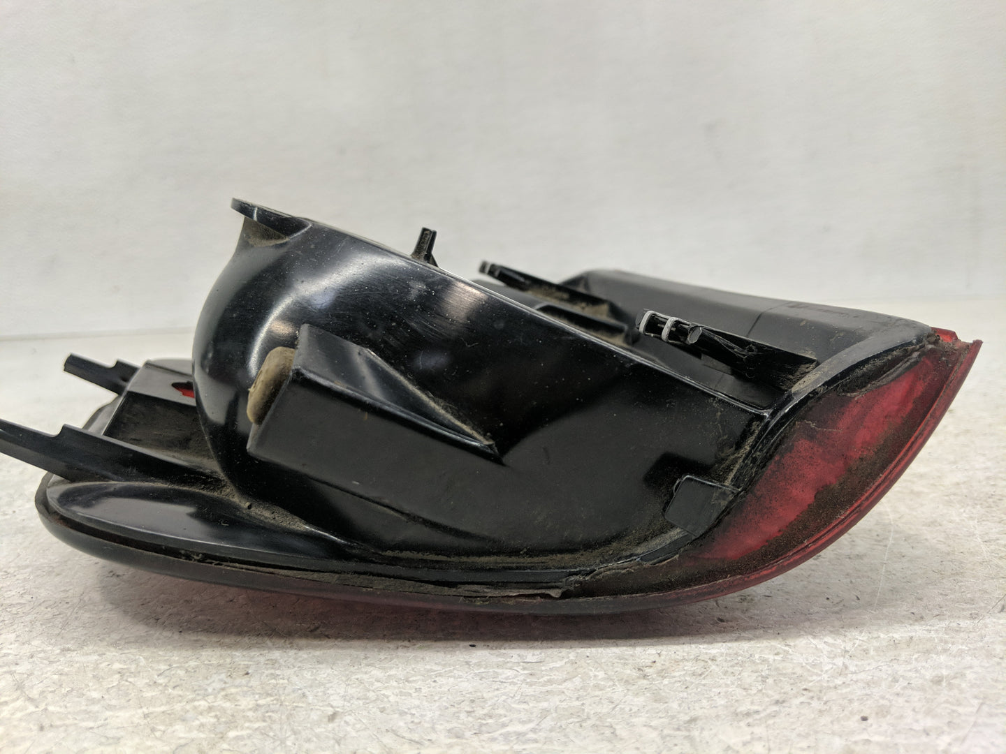 1994-2003 Chevrolet S10 Tail Light Assembly Driver Left OEM P/N:16516093 Fits OEM Used Auto Parts - Oemusedautoparts1.com