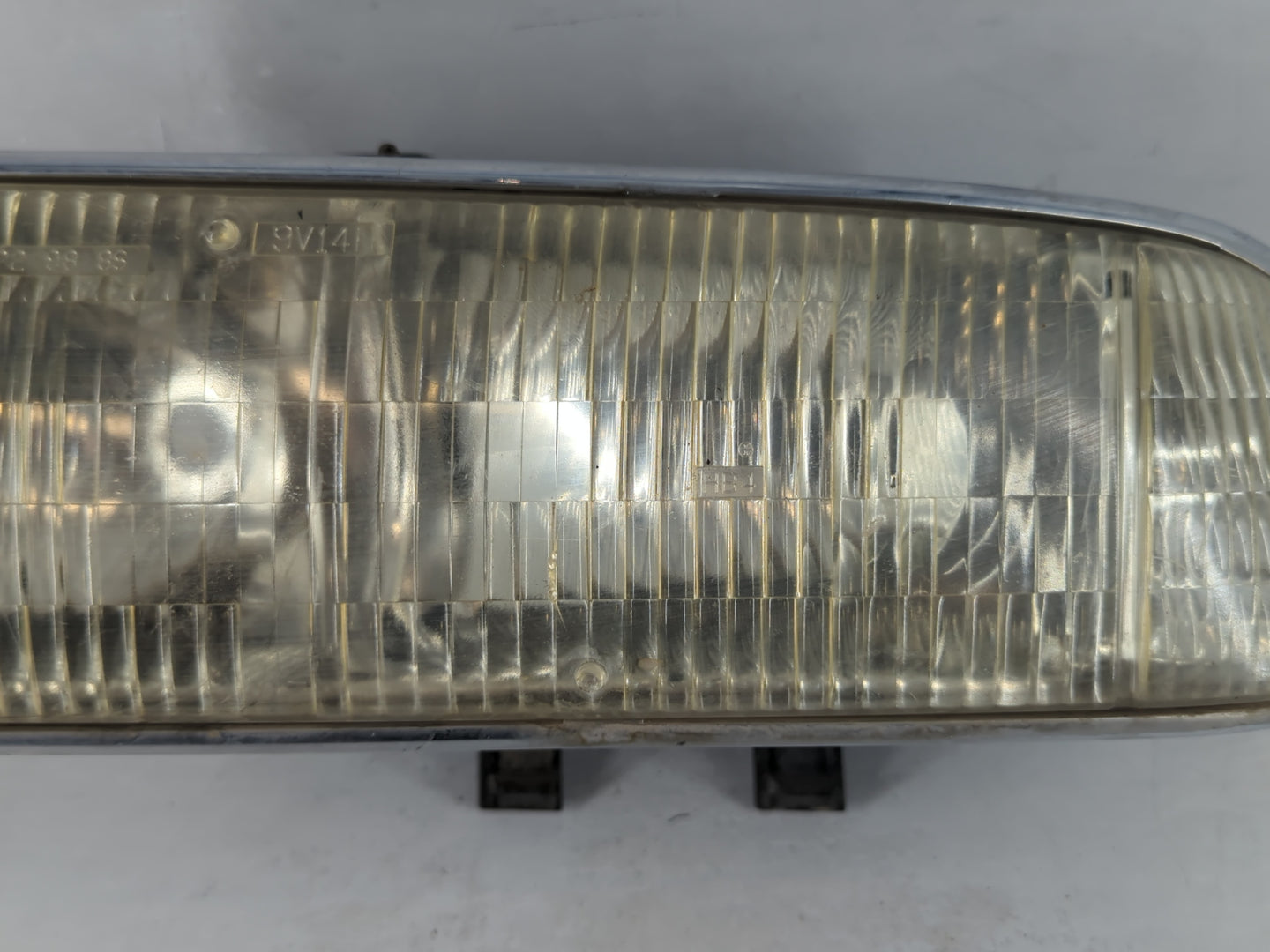 1998-2004 Chevrolet S10 Driver Left Oem Head Light Headlight Lamp - Oemusedautoparts1.com