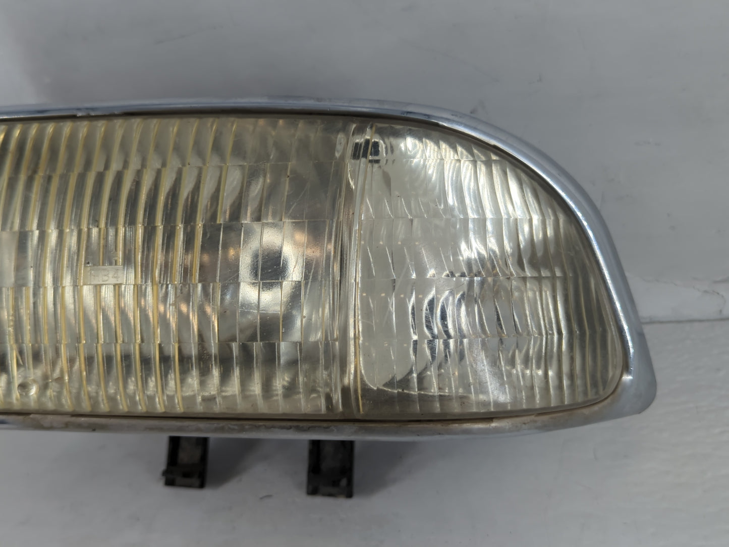 1998-2004 Chevrolet S10 Driver Left Oem Head Light Headlight Lamp - Oemusedautoparts1.com
