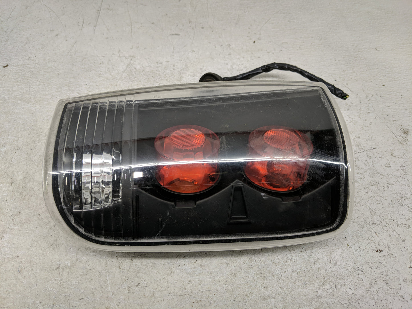 1998 Chevrolet S10 Blazer Tail Light Assembly Passenger Right OEM Fits Fits 1995 1996 1997 1999 2000 2001 2002 2003 2004 200