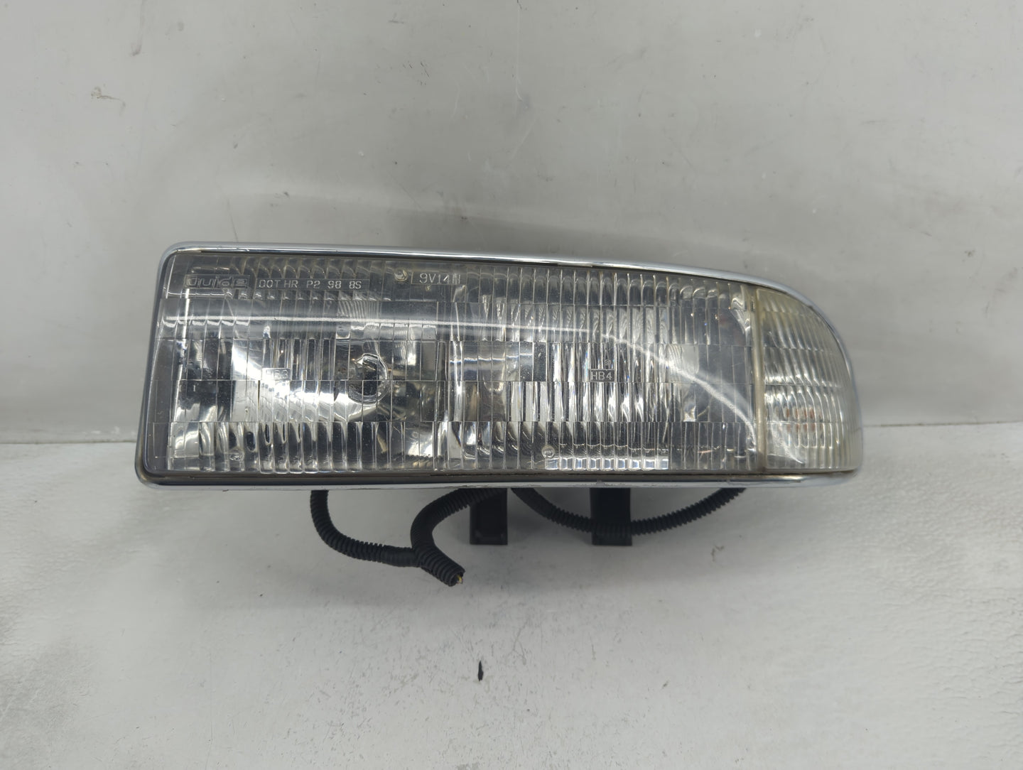Chevrolet S10 Blazer Driver Left Oem Head Light Headlight Lamp - Oemusedautoparts1.com