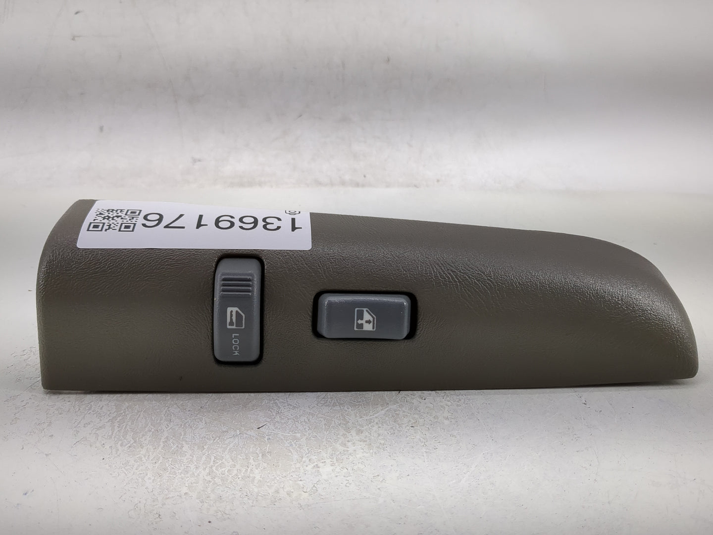 1998 Chevrolet S10 Blazer Master Power Window Switch Replacement Driver Side Left P/N:15151474 Fits OEM Used Auto Parts - Oe