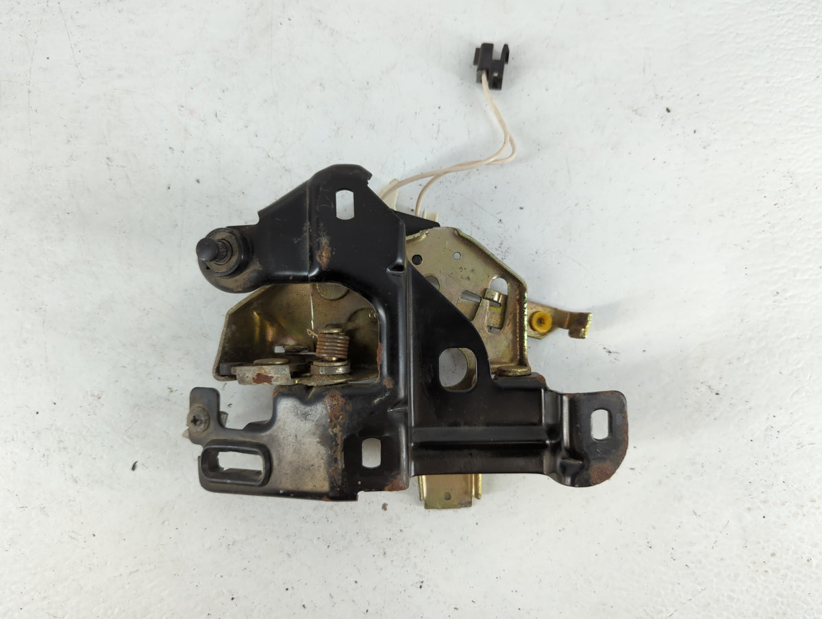 1998 Chevrolet S10 Blazer Hood Latch Assembly - Oemusedautoparts1.com