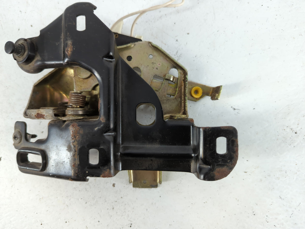 1998 Chevrolet S10 Blazer Hood Latch Assembly - Oemusedautoparts1.com
