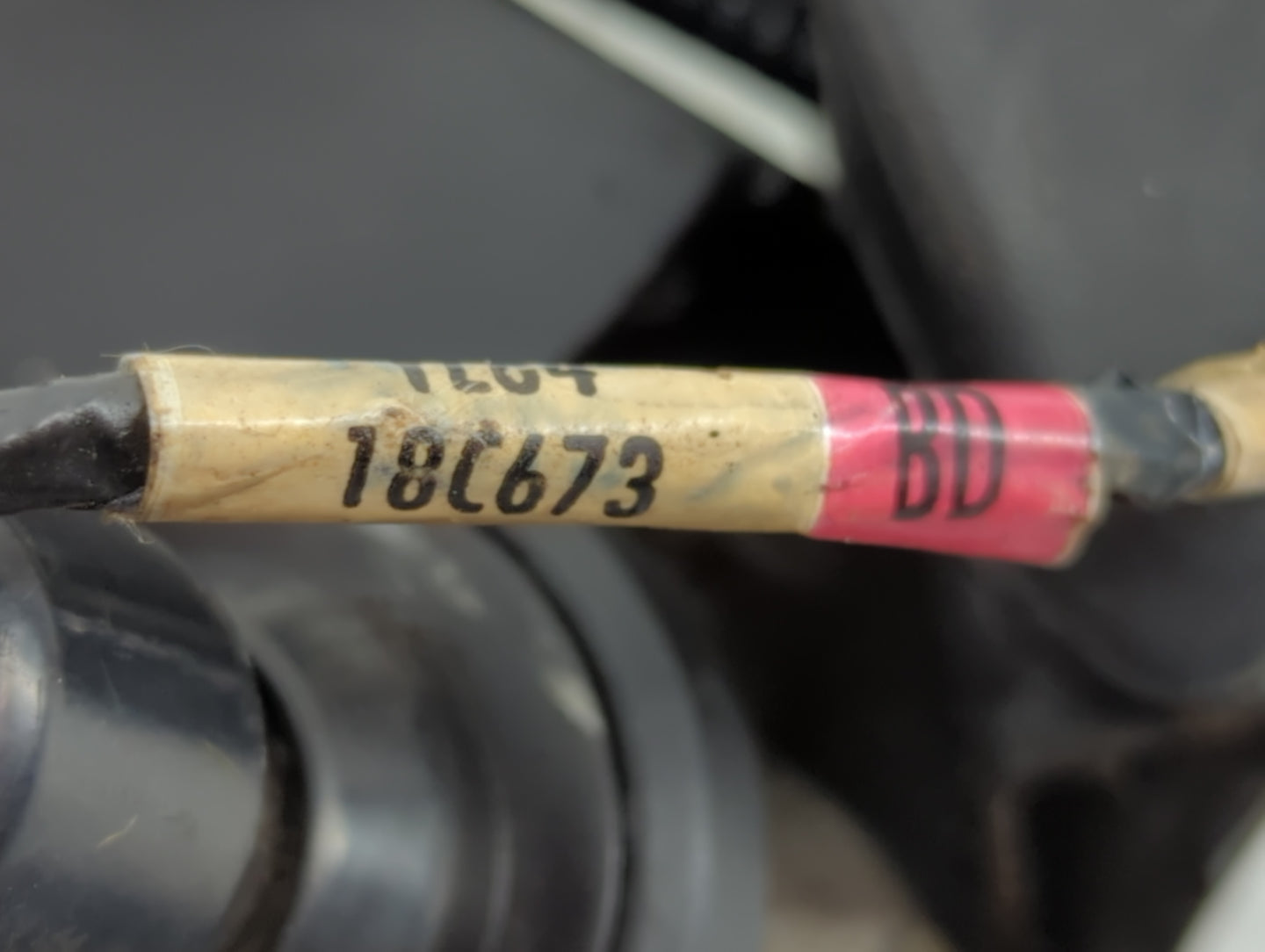 1998 Chevrolet S10 Blazer Rear Lid Wiper Motor P/N:18C673 Fits OEM Used Auto Parts - Oemusedautoparts1.com