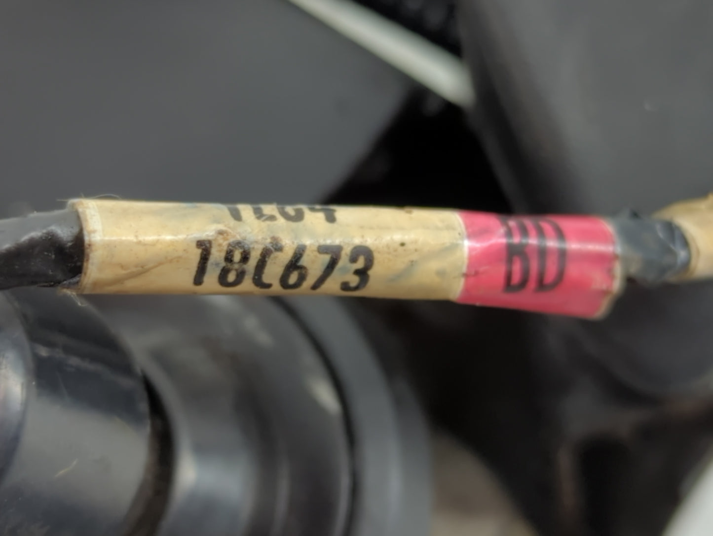 1998 Chevrolet S10 Blazer Rear Lid Wiper Motor P/N:18C673 Fits OEM Used Auto Parts - Oemusedautoparts1.com
