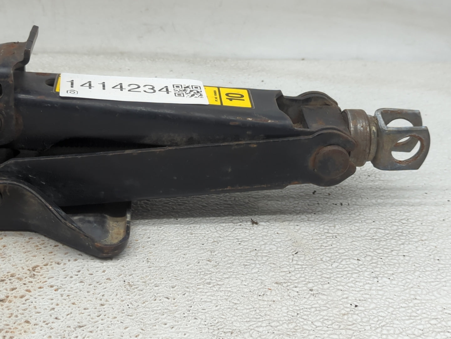 1998 Chevrolet Silverado 1500 Spare Scissor Car Jack - Oemusedautoparts1.com