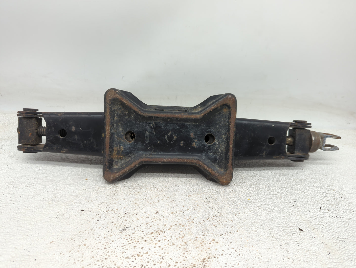 1998 Chevrolet Silverado 1500 Spare Scissor Car Jack - Oemusedautoparts1.com