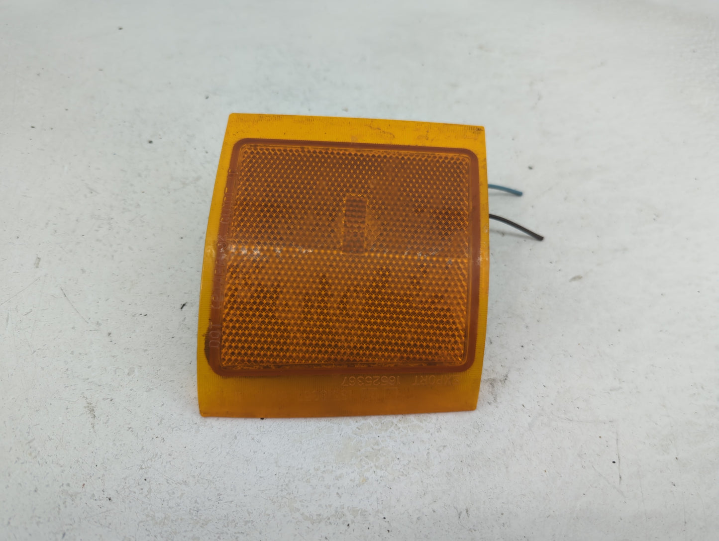 1995-1999 Chevrolet Suburban 1500 Driver Left Oem Front Light Lamp - Oemusedautoparts1.com