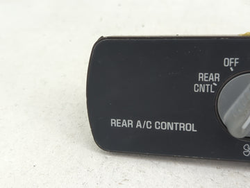 1996-2000 Chevrolet Tahoe Climate Control Module Temperature AC/Heater Replacement P/N:16148660 Fits OEM Used Auto Parts