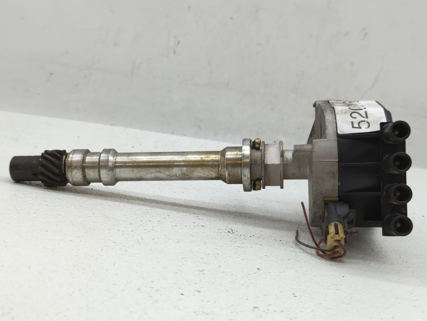 1996-2000 Chevrolet Tahoe Engine Ignition Distributor OEM Fits Fits 1996 1997 1998 1999 2000 2001 2002 OEM Used Auto Parts -