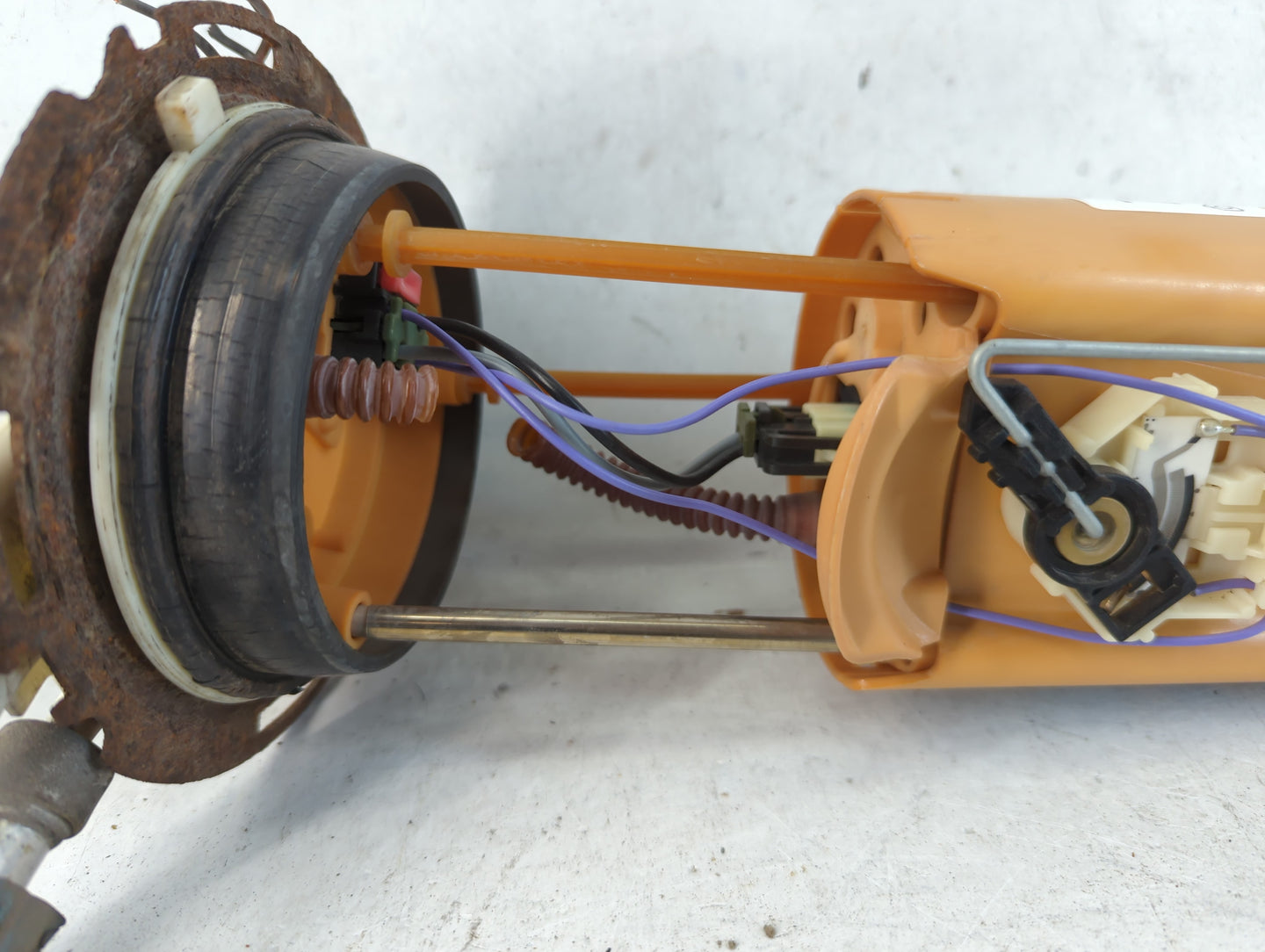 1998-2000 Chevrolet Tahoe Electrical Gas Fuel Pump Assembly - Oemusedautoparts1.com