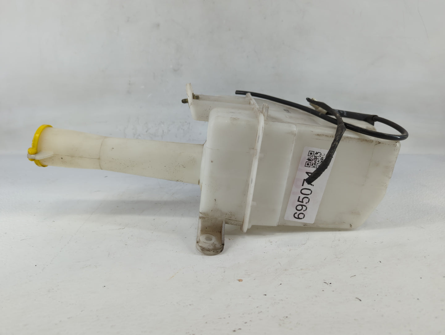 1997 Chevrolet Venture Radiator Coolant Overflow Expansion Tank Bottle - Oemusedautoparts1.com