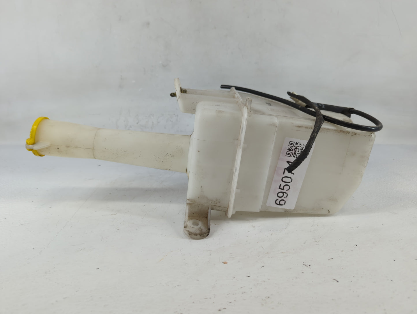 1997 Chevrolet Venture Radiator Coolant Overflow Expansion Tank Bottle - Oemusedautoparts1.com