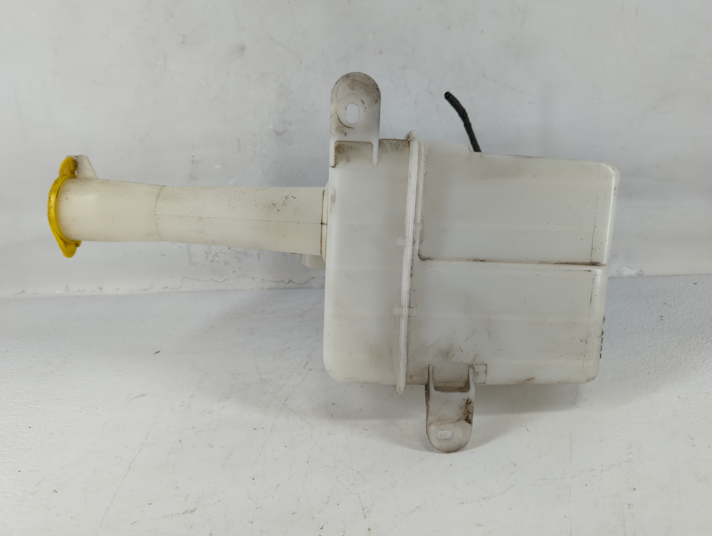 1997 Chevrolet Venture Radiator Coolant Overflow Expansion Tank Bottle - Oemusedautoparts1.com