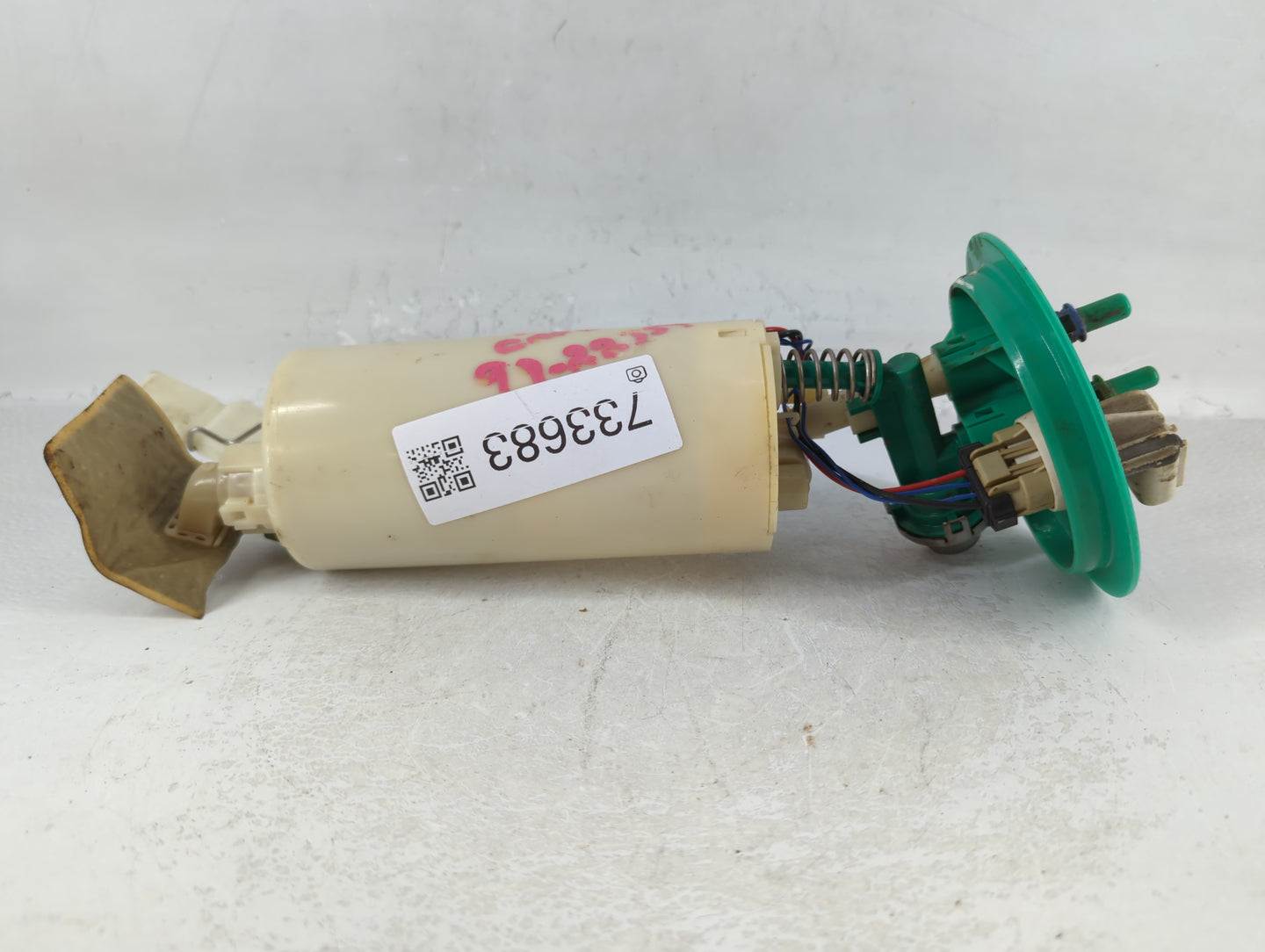 1997-2000 Chrysler Town & Country Electrical Gas Fuel Pump Assembly - Oemusedautoparts1.com