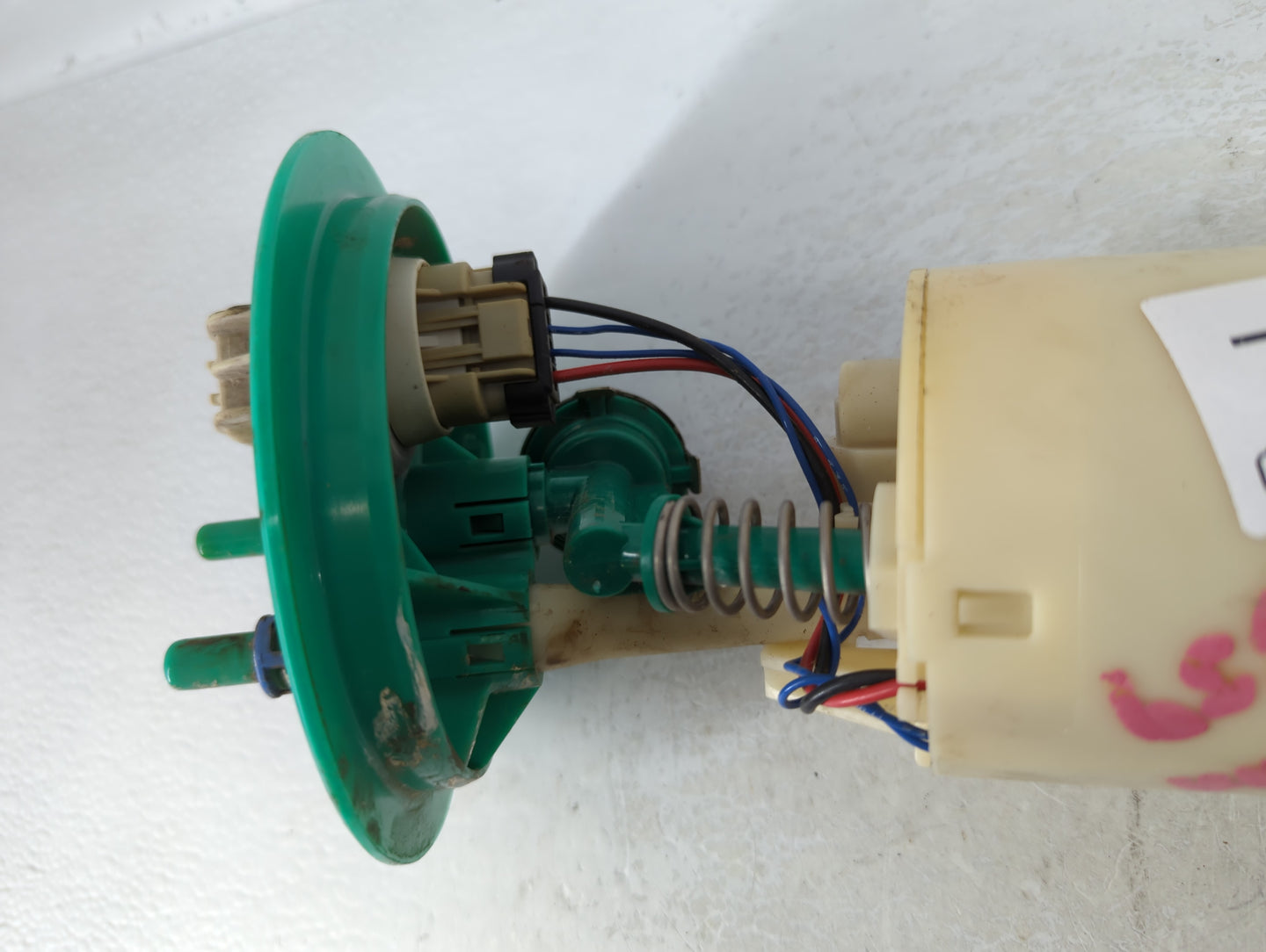 1997-2000 Chrysler Town & Country Electrical Gas Fuel Pump Assembly - Oemusedautoparts1.com