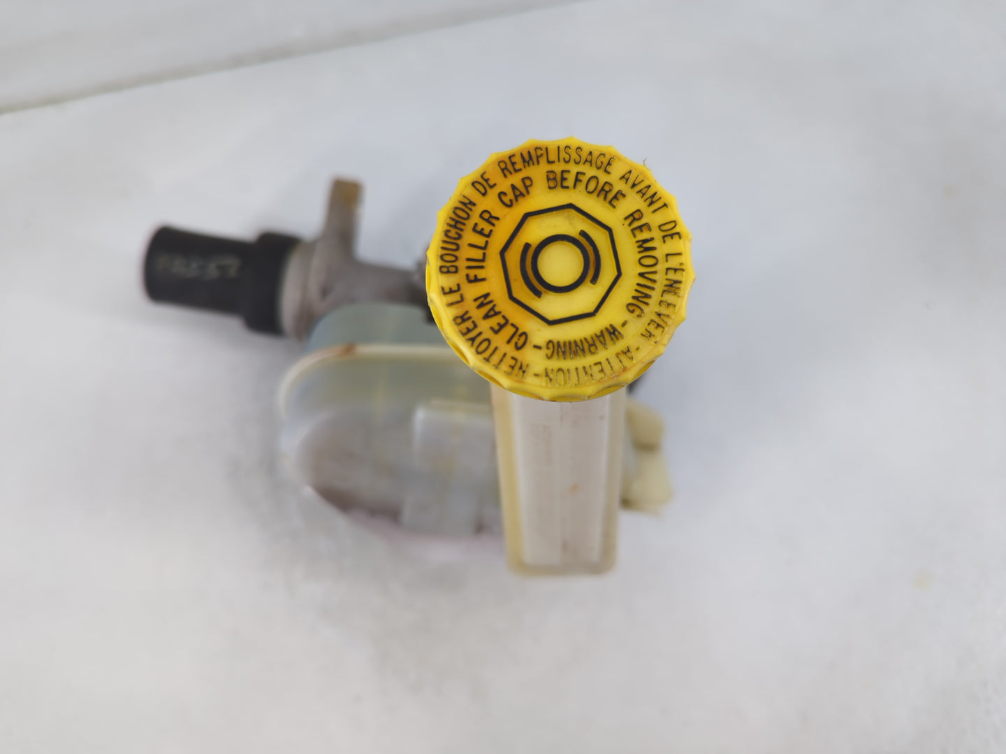 1996-2000 Dodge Caravan Brake Master Cylinder - Oemusedautoparts1.com