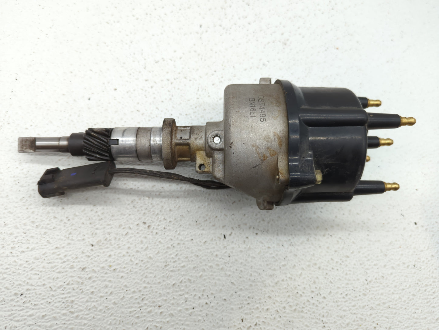 1998 Dodge Dakota Engine Ignition Distributor OEM P/N:BN16L1 DST4495 Fits OEM Used Auto Parts - Oemusedautoparts1.com