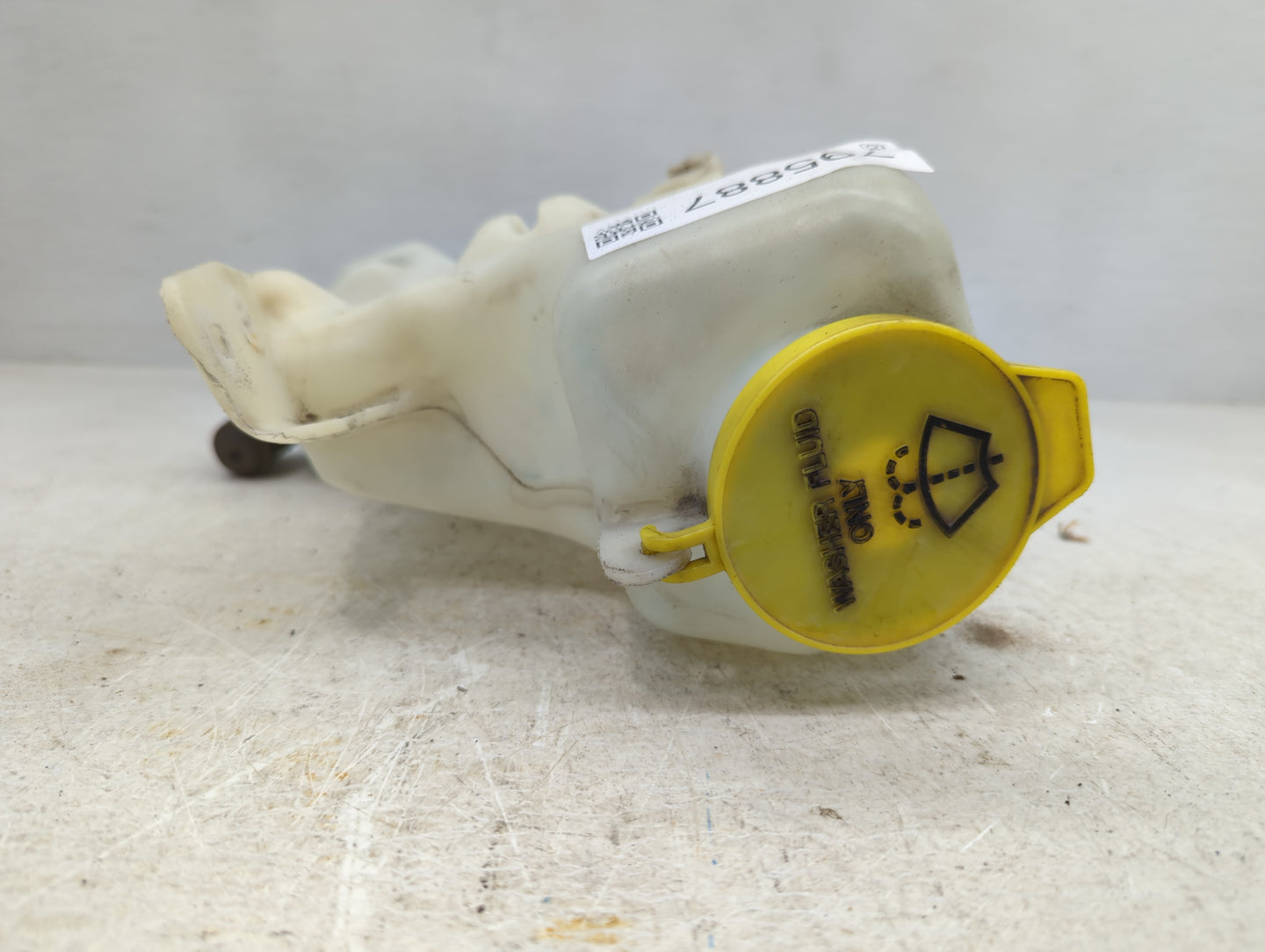 1998 Dodge Dakota Windshield Washer Fluid Reservoir Bottle Oem - Oemusedautoparts1.com