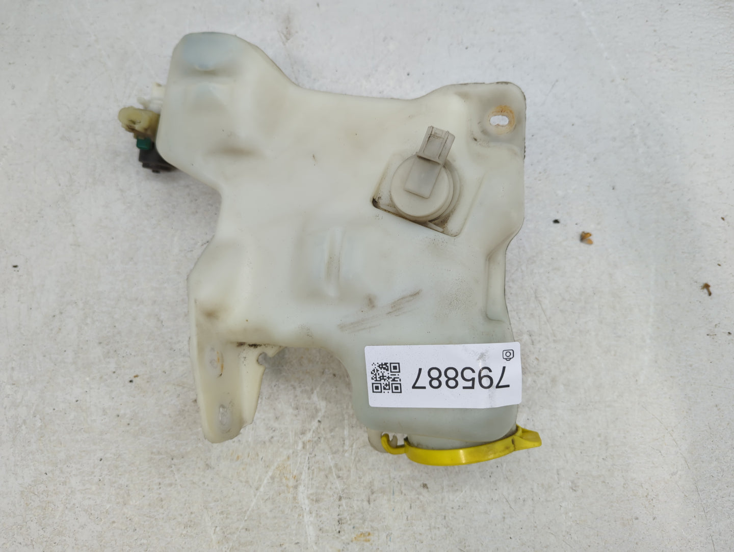 1998 Dodge Dakota Windshield Washer Fluid Reservoir Bottle Oem - Oemusedautoparts1.com