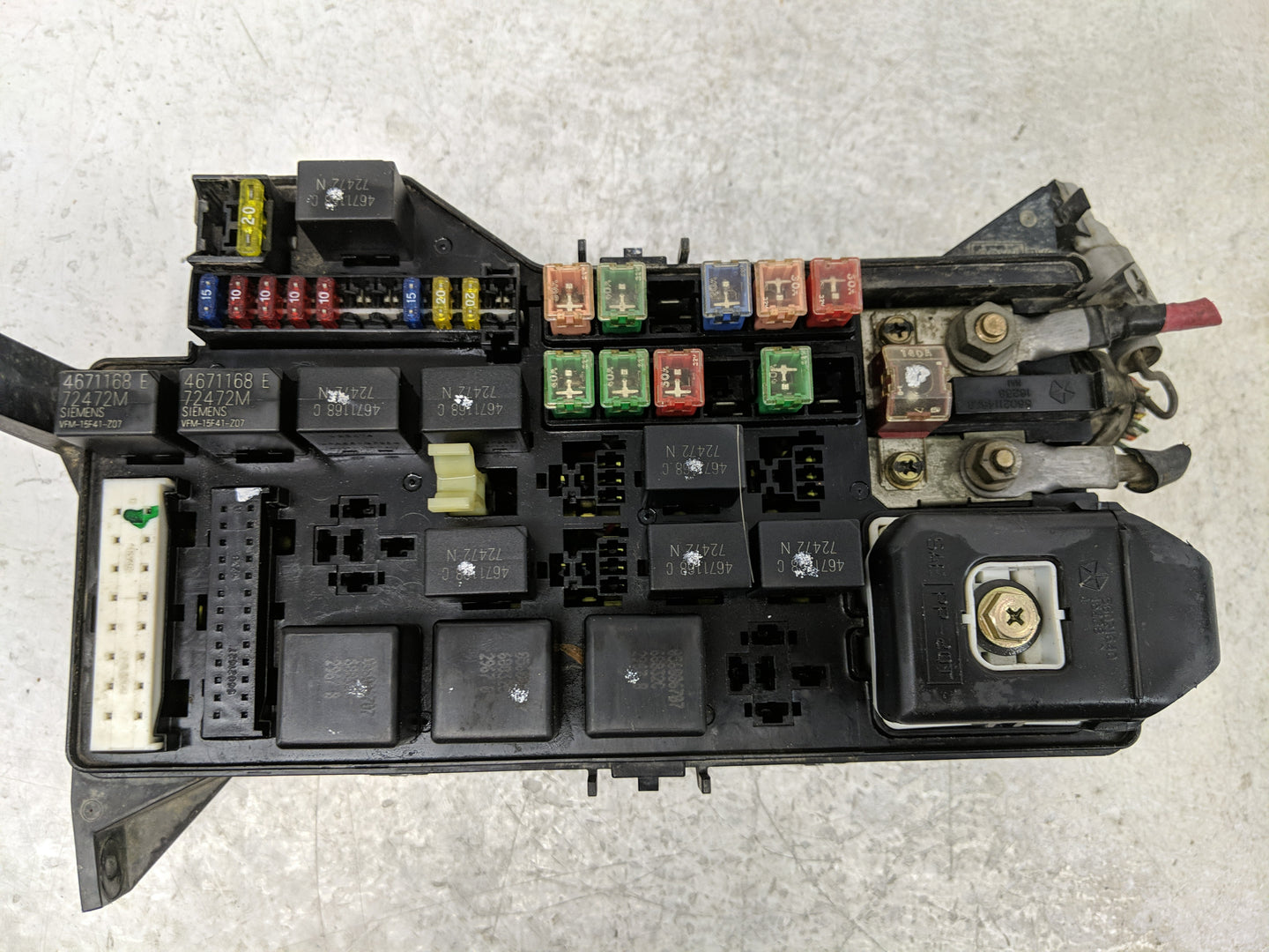 1998 Dodge Ram 1500 Fusebox Fuse Box Panel Relay Module P/N:56020523AD Fits OEM Used Auto Parts - Oemusedautoparts1.com