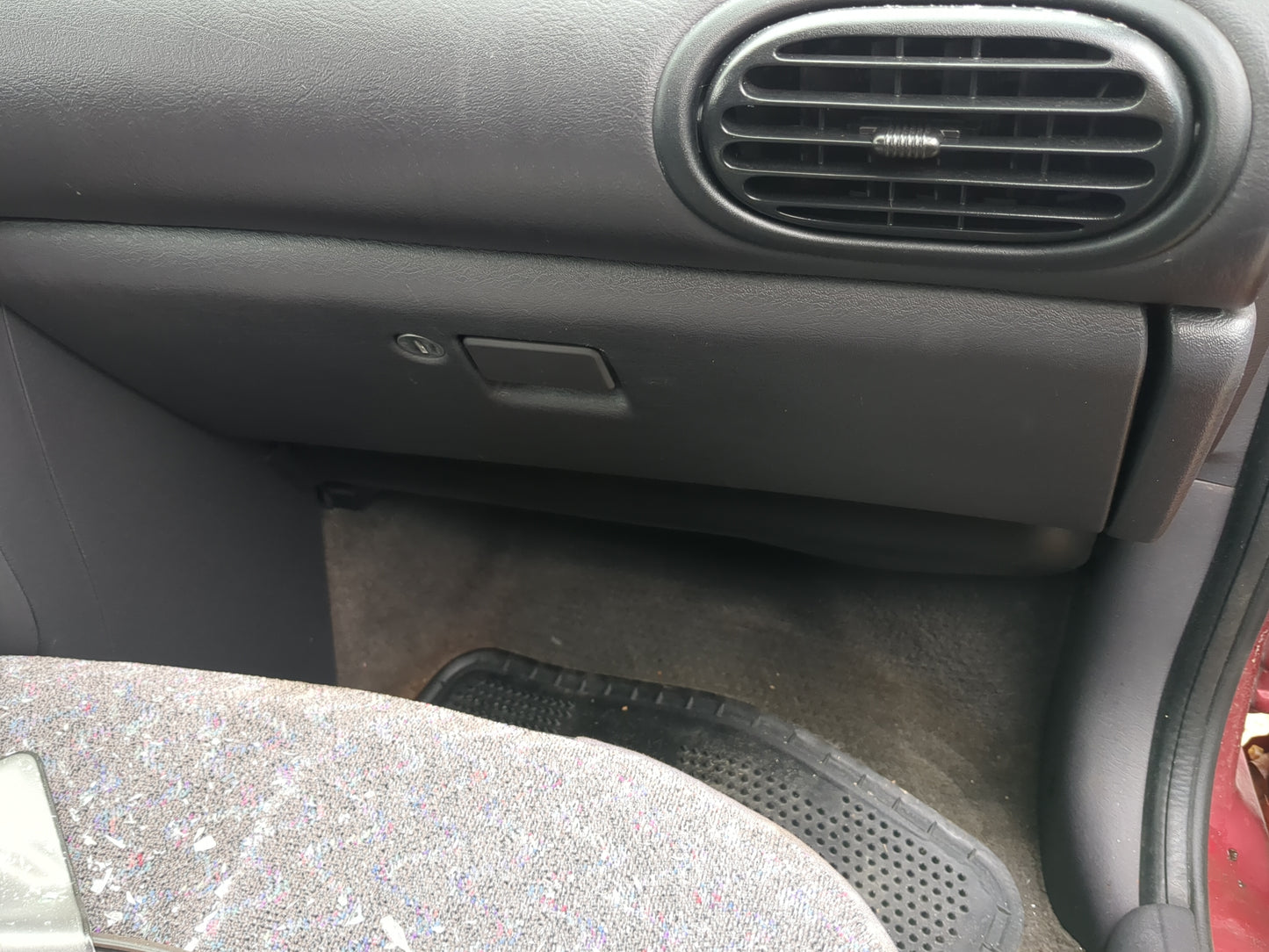 1998 Dodge Stratus Passenger Glove Box Door Storage Compartment - Oemusedautoparts1.com