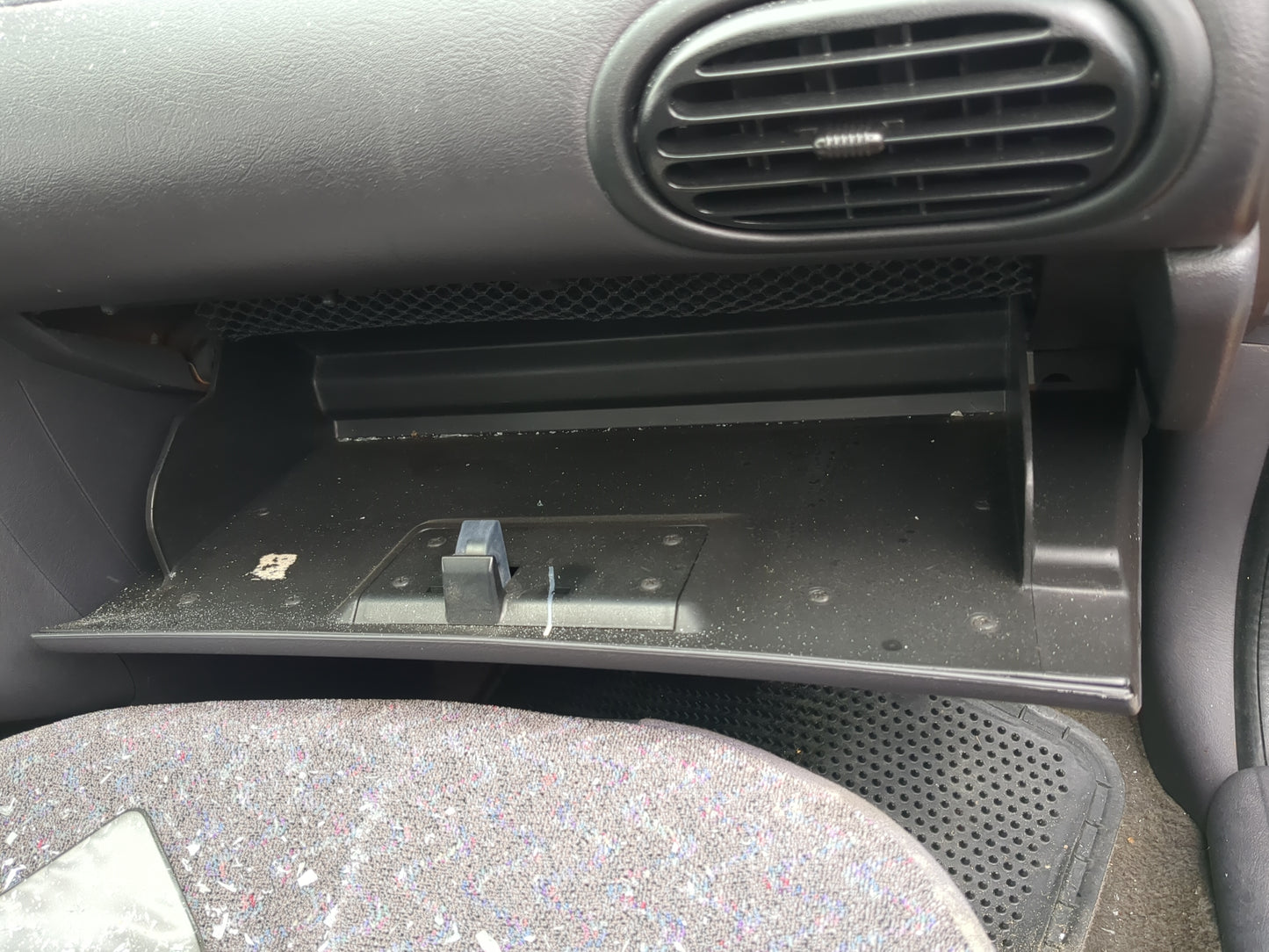 1998 Dodge Stratus Passenger Glove Box Door Storage Compartment - Oemusedautoparts1.com