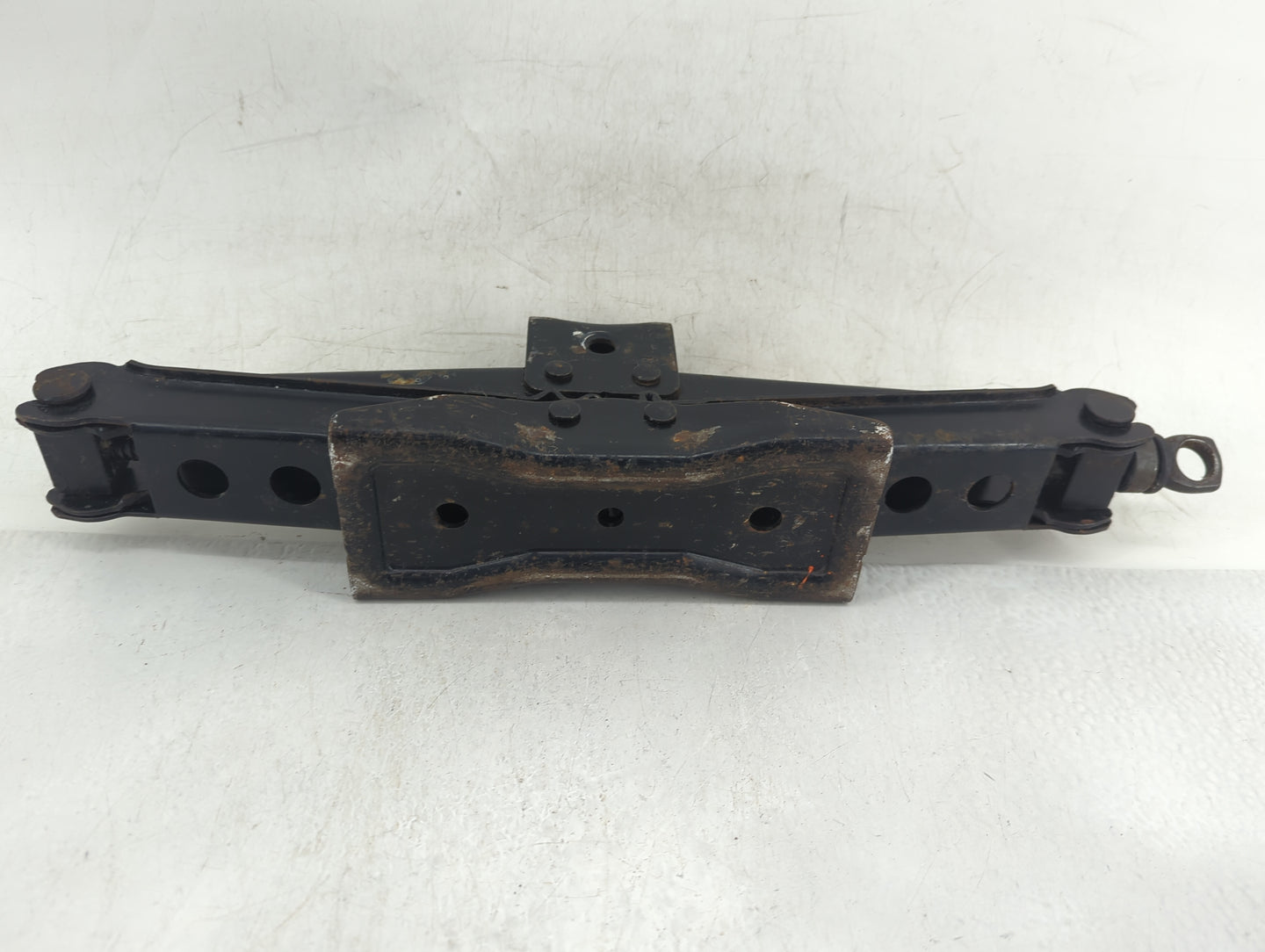 1998 Dodge Dakota (mid-size) Dakota Spare Scissor Car Jack - Oemusedautoparts1.com