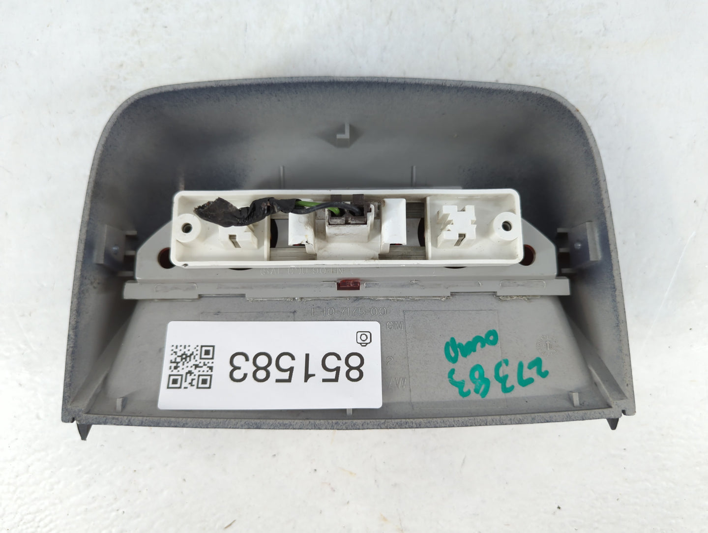 1998 Ford Crown Victoria Third Brake Light Tail Light P/N:E-10-7175-00 Fits OEM Used Auto Parts - Oemusedautoparts1.com