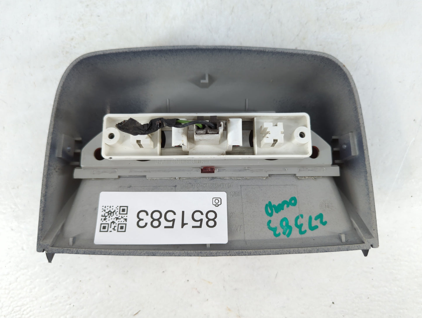 1998 Ford Crown Victoria Third Brake Light Tail Light P/N:E-10-7175-00 Fits OEM Used Auto Parts - Oemusedautoparts1.com