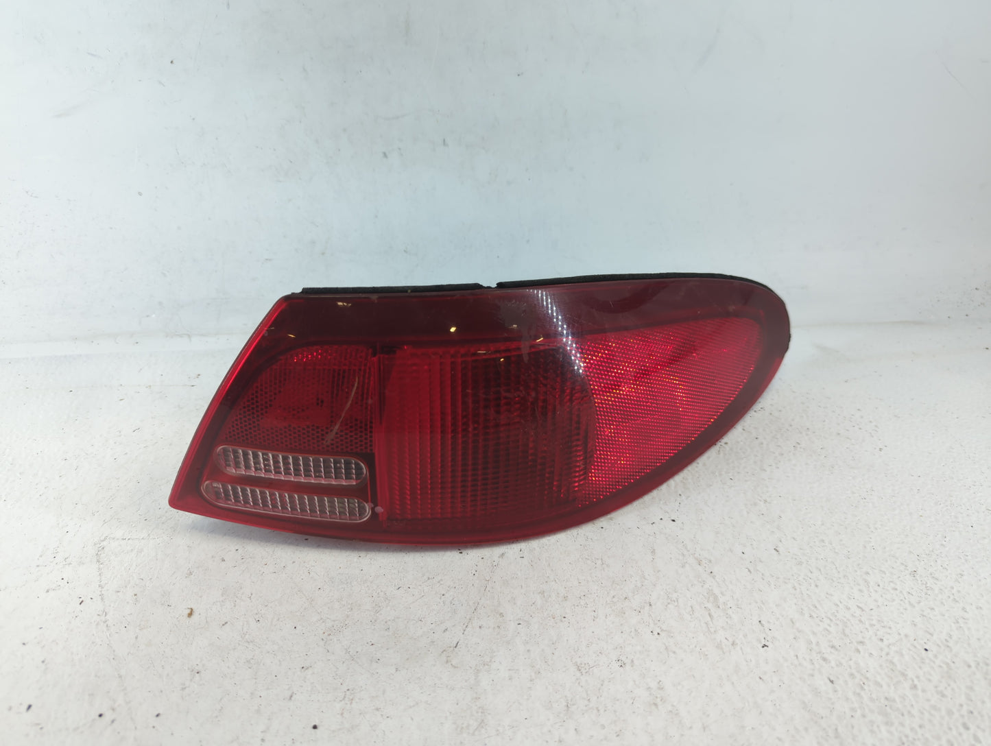 1998 Ford Ecosport Tail Light Assembly Passenger Right OEM P/N:F8CB-13B504-CA Fits OEM Used Auto Parts - Oemusedautoparts1.c
