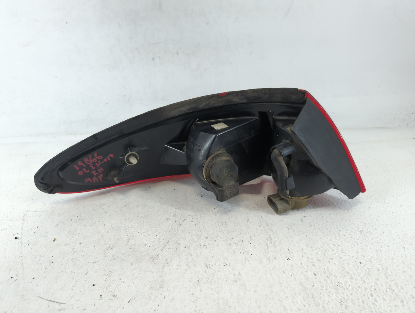 1998 Ford Ecosport Tail Light Assembly Passenger Right OEM P/N:F8CB-13B504-CA Fits OEM Used Auto Parts - Oemusedautoparts1.c