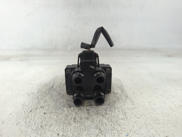 1998 Ford Escort Engine Ignition Distributor OEM P/N:C924VC Fits OEM Used Auto Parts - Oemusedautoparts1.com