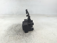 1998 Ford Escort Engine Ignition Distributor OEM P/N:C924VC Fits OEM Used Auto Parts - Oemusedautoparts1.com