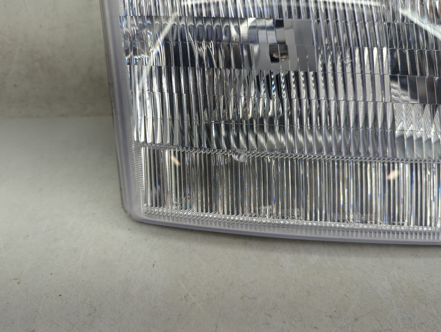 Ford Expedition Passenger Right Oem Head Light Headlight Lamp 1155630 - Oemusedautoparts1.com