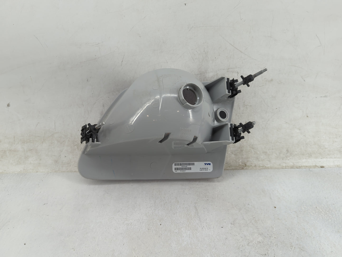 Ford Expedition Passenger Right Oem Head Light Headlight Lamp 1155630 - Oemusedautoparts1.com