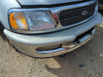 1997-1998 Ford Expedition Front Bumper - Oem - Oemusedautoparts1.com