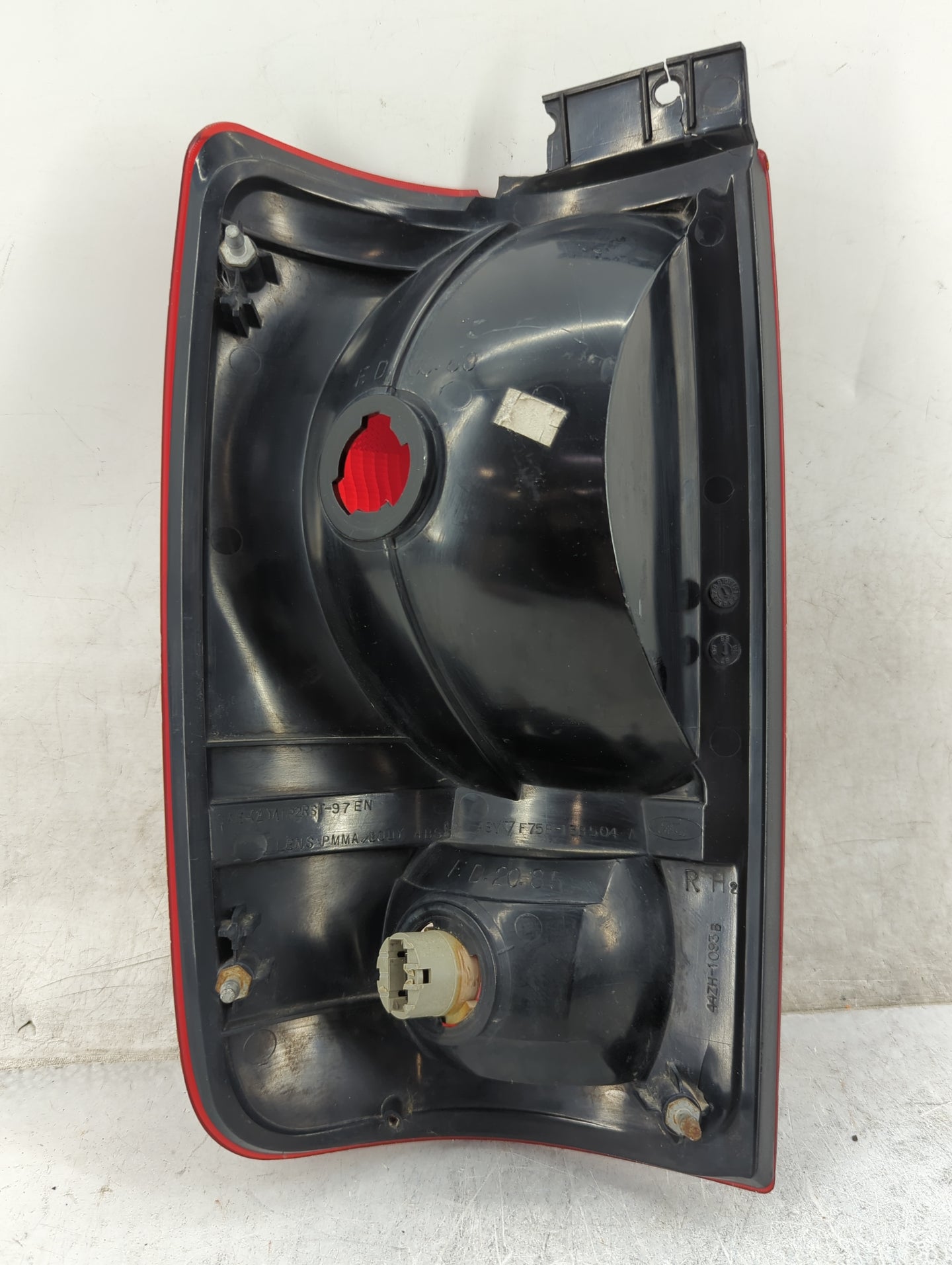 1997-2002 Ford Expedition Tail Light Assembly Passenger Right OEM Fits Fits 1997 1998 1999 2000 2001 2002 OEM Used Auto Part