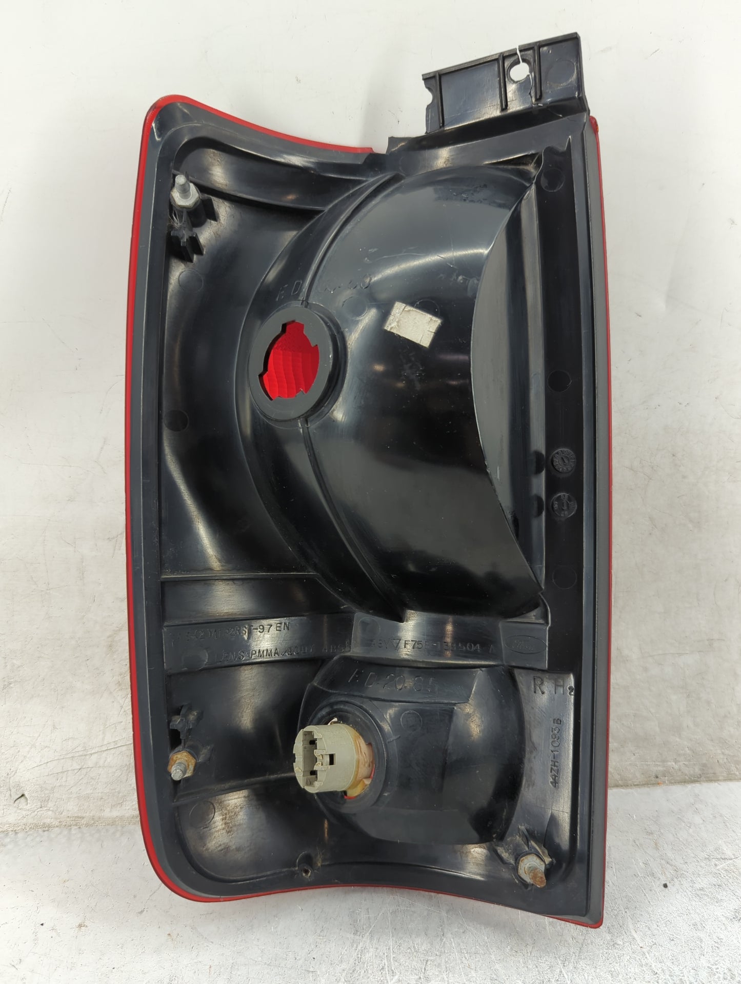 1997-2002 Ford Expedition Tail Light Assembly Passenger Right OEM Fits Fits 1997 1998 1999 2000 2001 2002 OEM Used Auto Part
