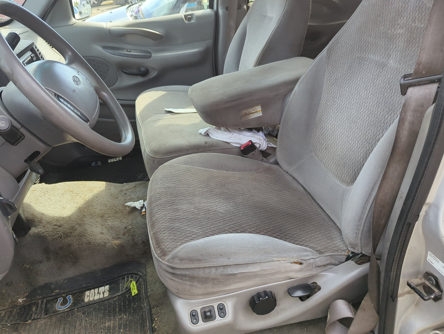 1998 Ford Expedition Driver Front Seat Oem - Oemusedautoparts1.com