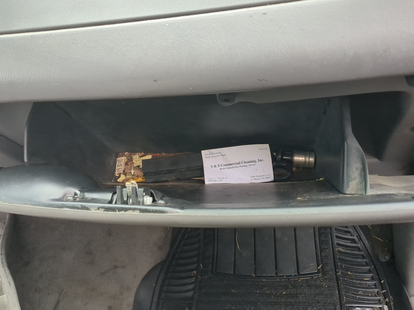 1998 Ford Expedition Passenger Glove Box Door Storage Compartment - Oemusedautoparts1.com