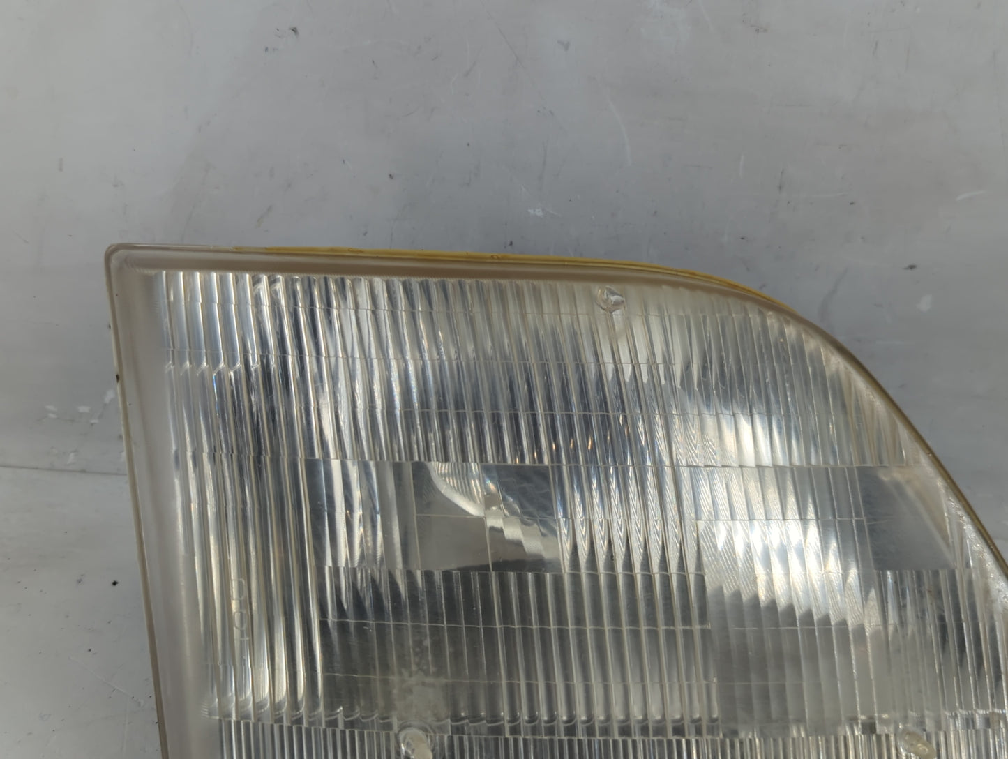 Ford Expedition Passenger Right Oem Head Light Headlight Lamp - Oemusedautoparts1.com