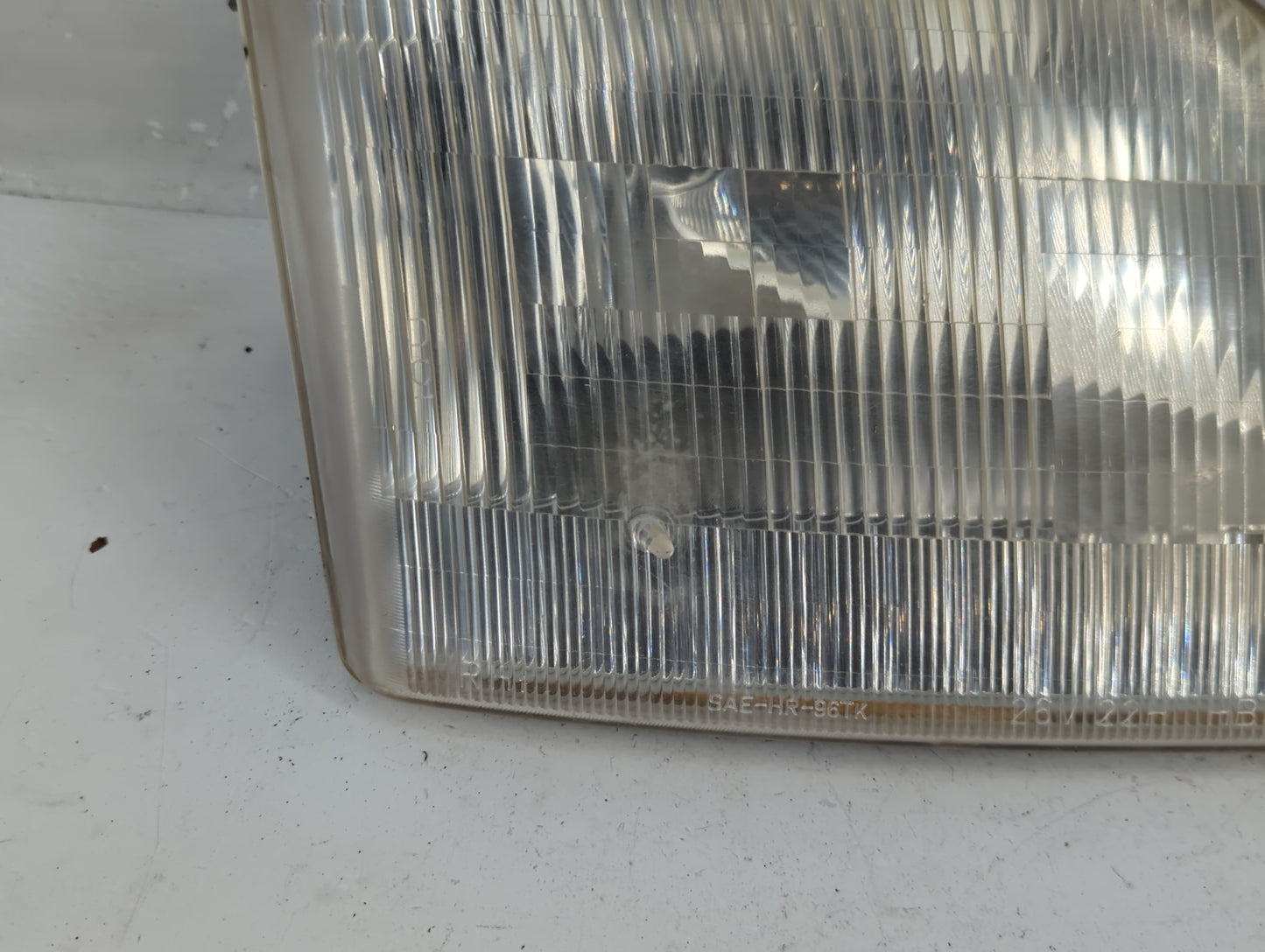 Ford Expedition Passenger Right Oem Head Light Headlight Lamp - Oemusedautoparts1.com