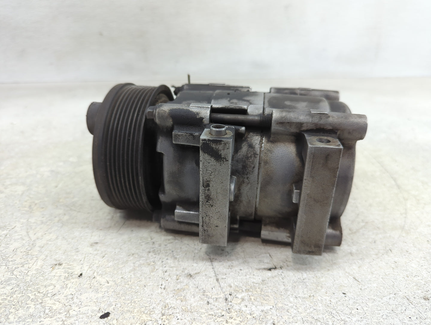1997-2002 Ford Expedition Air Conditioning A/c Ac Compressor Oem - Oemusedautoparts1.com