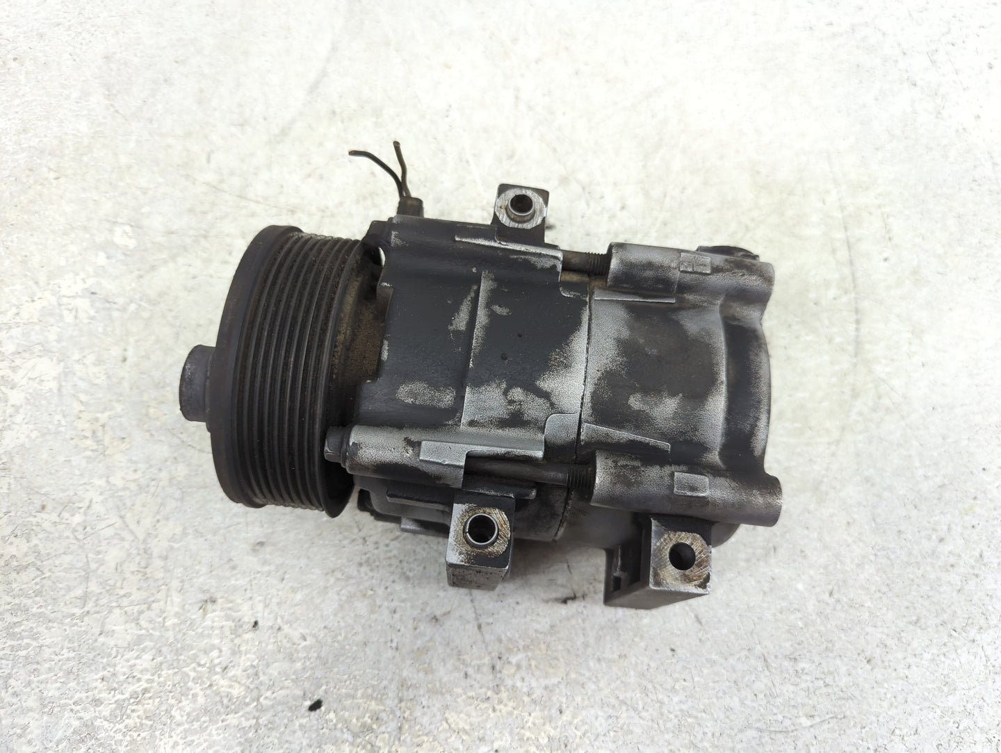 1997-2002 Ford Expedition Air Conditioning A/c Ac Compressor Oem - Oemusedautoparts1.com