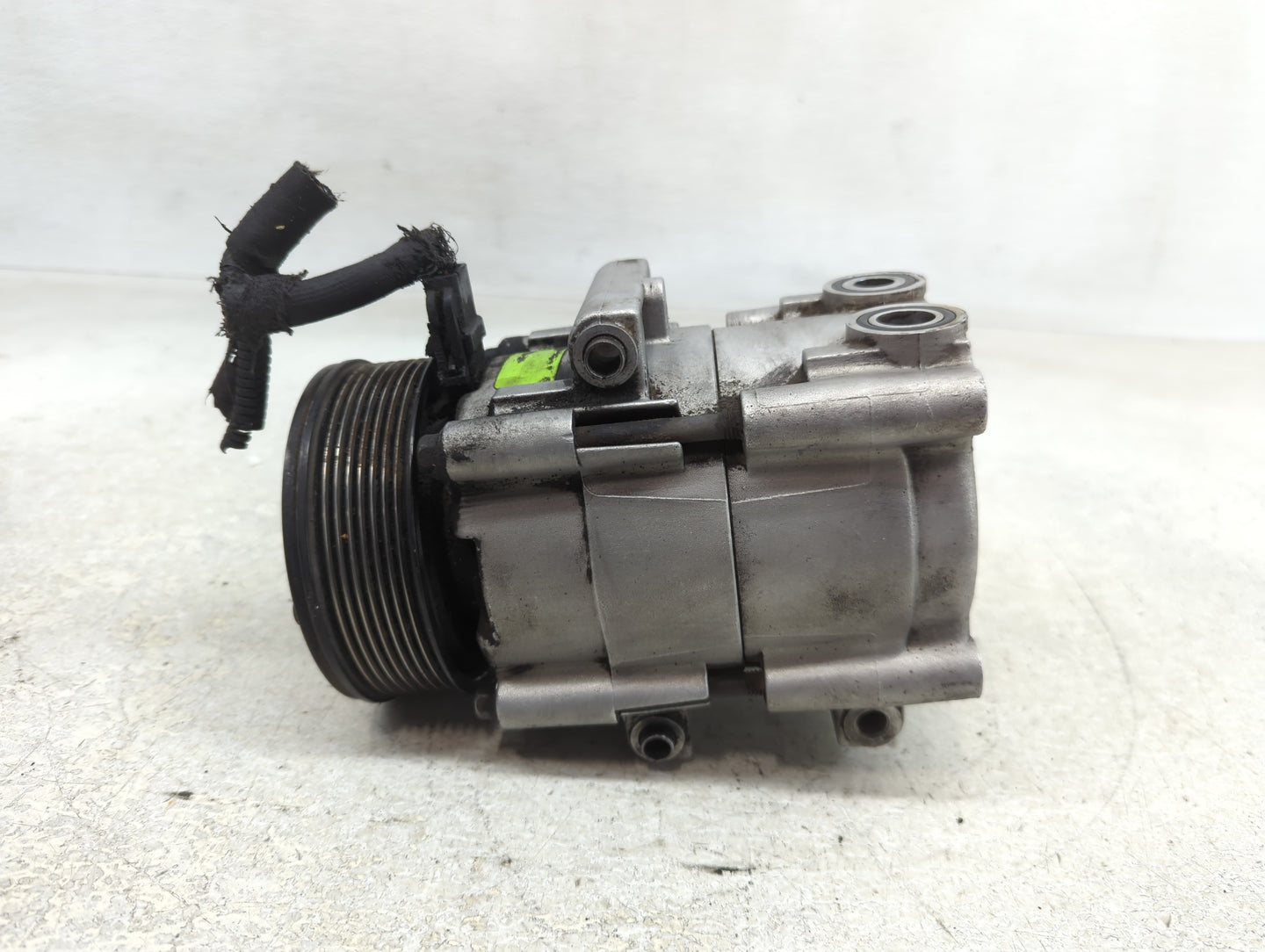 1997-2002 Ford Expedition Air Conditioning A/c Ac Compressor Oem - Oemusedautoparts1.com